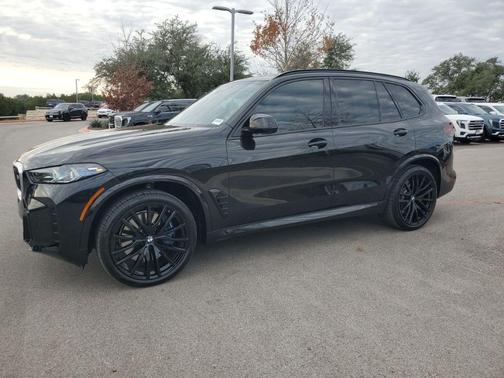 2025 BMW X5 M60i