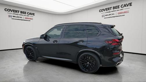 2025 BMW X5 M60i