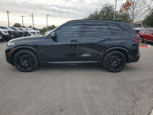 2025 BMW X5 M60i