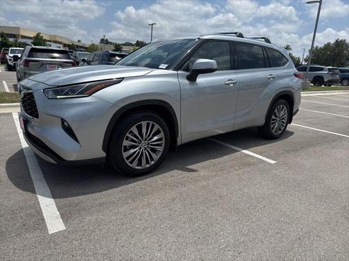 2021 Toyota Highlander Platinum