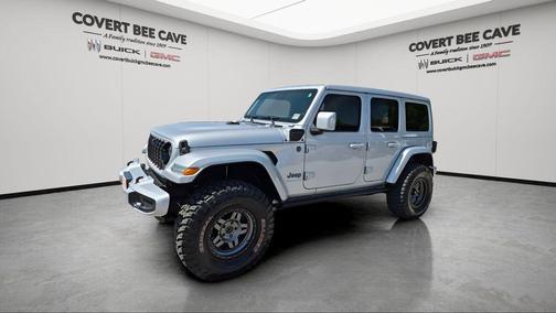Silver Zynith Clearcoat 2024 Jeep Wrangler 4xe High Altitude