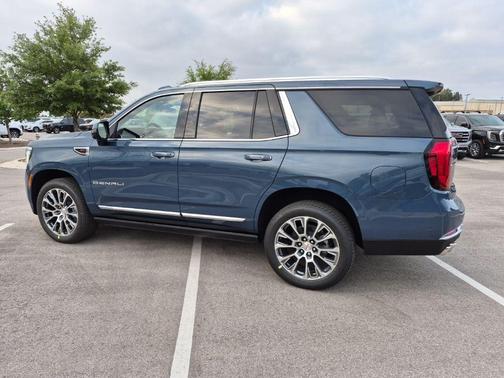 Downpour Met 2026 GMC Yukon Denali