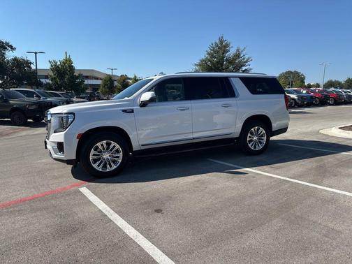 2021 GMC Yukon XL SLT