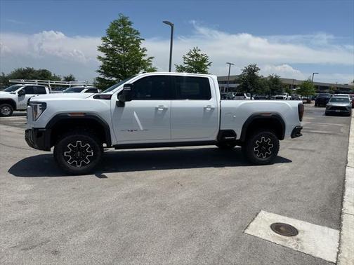 2025 GMC Sierra 2500 AT4