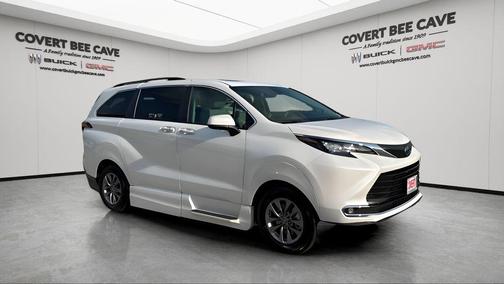 2024 Toyota Sienna XLE