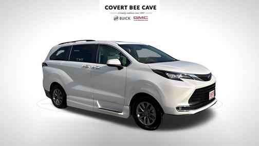 2024 Toyota Sienna XLE