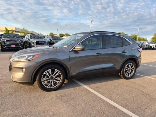 Rapid Red Metallic Tinted Clearcoat 2021 Ford Escape SE