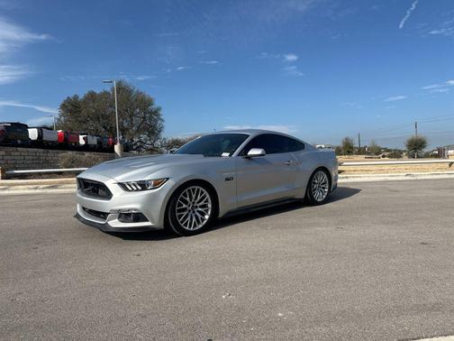 2017 Ford Mustang GT Premium