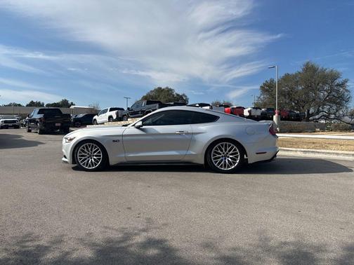 2017 Ford Mustang GT Premium
