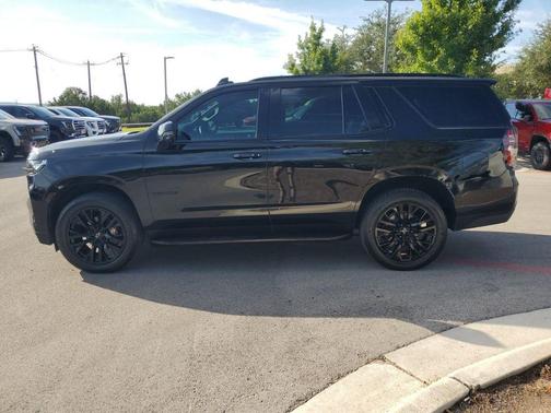 2022 Chevrolet Tahoe 4WD RST