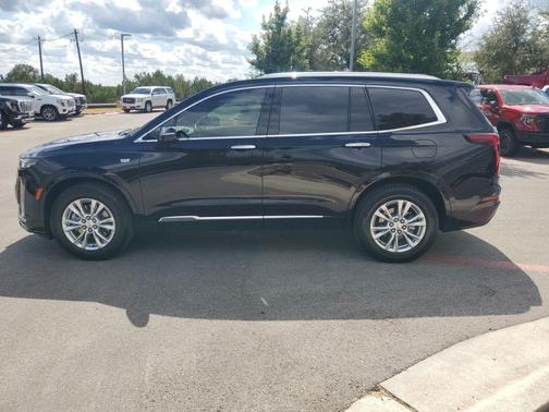 2025 Cadillac XT6 Luxury FWD
