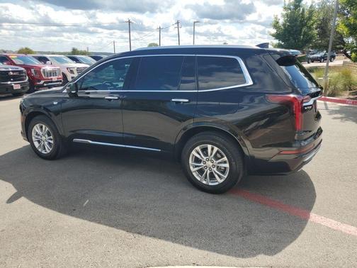 2025 Cadillac XT6 Luxury FWD
