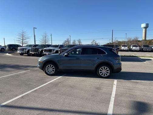2019 Porsche Cayenne Cayenne