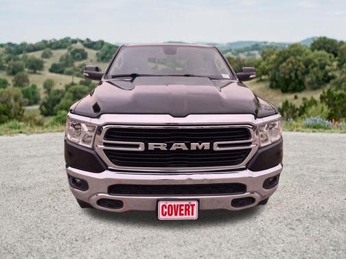 Diamond Black Crystal Pearlcoat 2020 RAM 1500 Big Horn/Lone Star