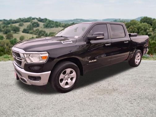 Diamond Black Crystal Pearlcoat 2020 RAM 1500 Big Horn/Lone Star