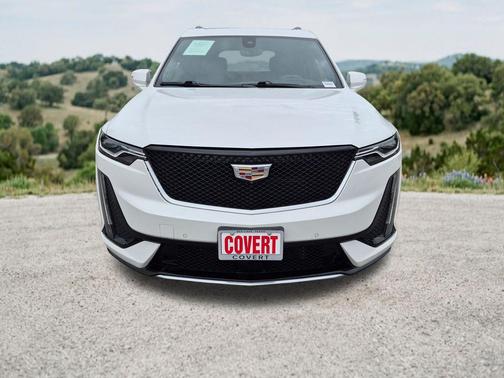 Crystal White Tricoat 2023 Cadillac XT6 Sport AWD