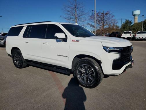 2023 Chevrolet Suburban 4WD Z71