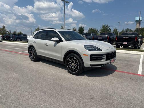 2024 Porsche Cayenne Base