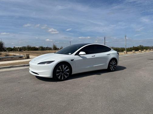 2025 Tesla Model 3 Long Range
