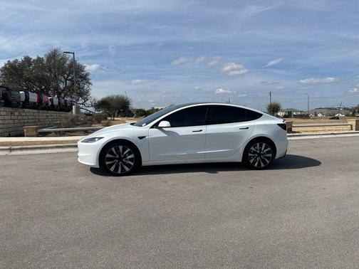 2025 Tesla Model 3 Long Range