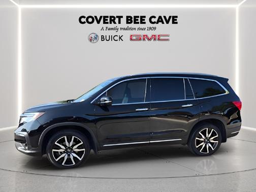 Crystal Black Pearl 2022 Honda Pilot Touring 8-Passenger