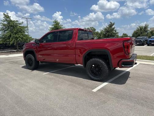 2025 GMC Sierra 1500 AT4