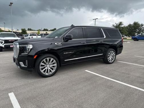 2022 GMC Yukon XL Denali