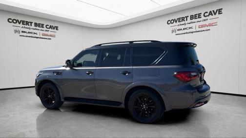 2022 INFINITI QX80 Luxe