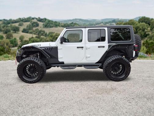 Bright White Clearcoat 2020 Jeep Wrangler Unlimited Willys 4x4
