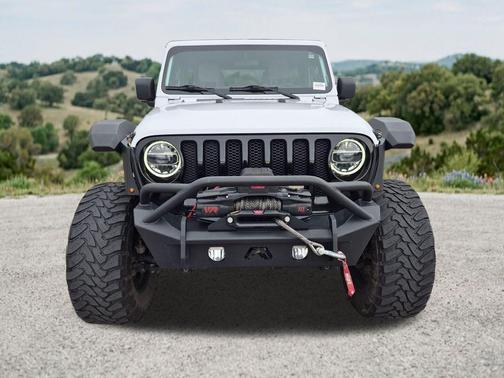 Bright White Clearcoat 2020 Jeep Wrangler Unlimited Willys 4x4
