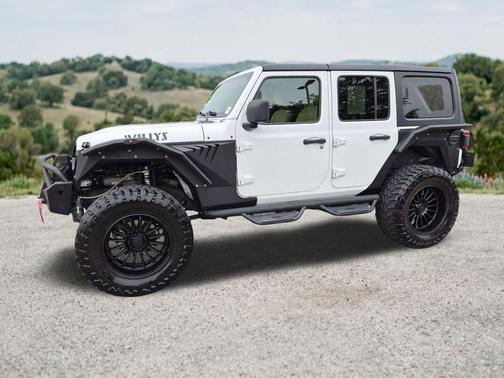 Bright White Clearcoat 2020 Jeep Wrangler Unlimited Willys 4x4