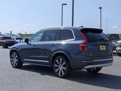 2022 Volvo XC90 T6 Inscription 7 Passenger