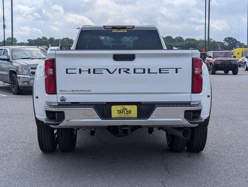 2025 Chevrolet Silverado 3500 WT