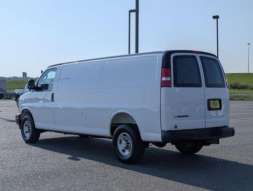 2025 Chevrolet Express 3500 Work Van