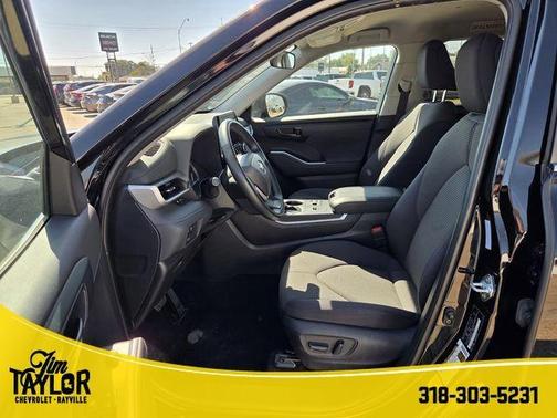 2024 Toyota Highlander LE