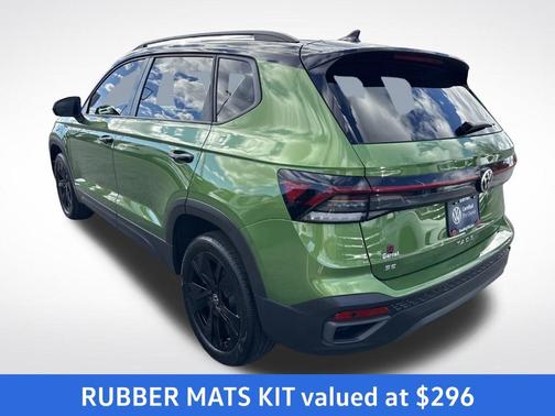 2025 Volkswagen Taos 1.5T SE Black