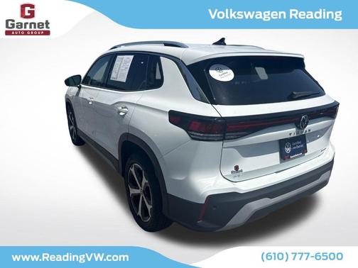 Pure White 2025 Volkswagen Tiguan 2.0T SE