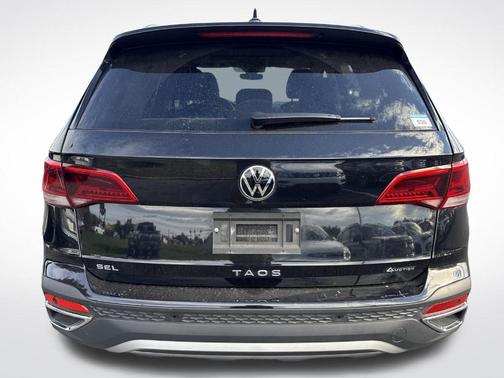 2024 Volkswagen Taos 1.5T SEL