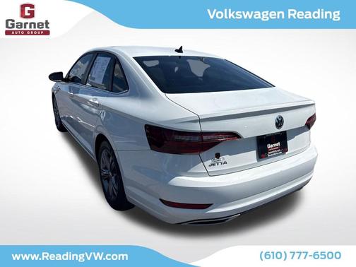 Pure White 2021 Volkswagen Jetta 1.4T R-Line