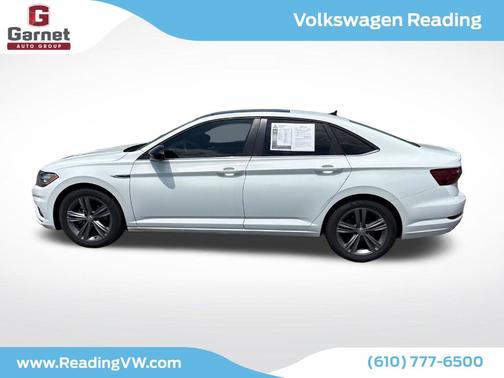 Pure White 2021 Volkswagen Jetta 1.4T R-Line