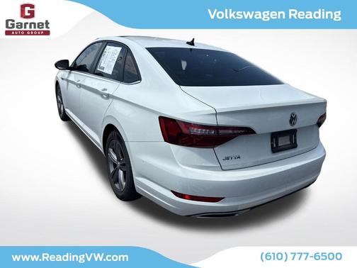 Pure White 2021 Volkswagen Jetta 1.4T R-Line