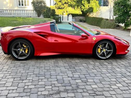 2021 Ferrari F8 Spider 