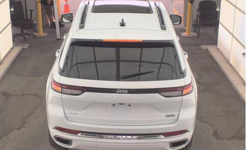Bright White Clearcoat 2024 Jeep Grand Cherokee Overland