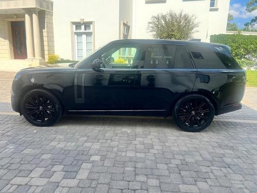 2025 Land Rover Range Rover P400 SE