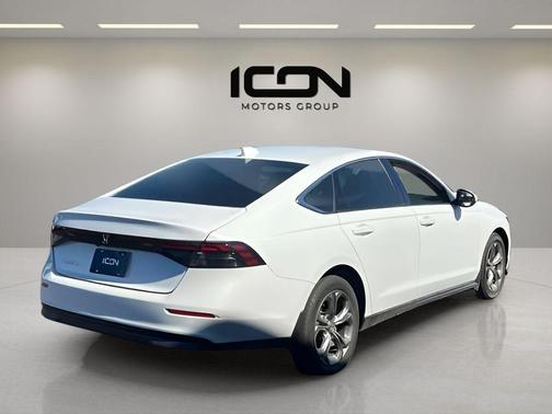Platinum White Pearl 2023 Honda Accord EX