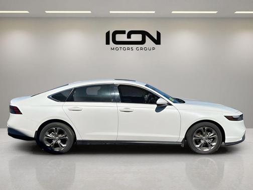 Platinum White Pearl 2023 Honda Accord EX