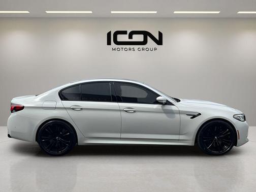 Alpine White 2022 BMW M5 Base