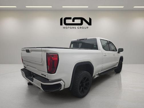 Summit White 2024 GMC Sierra 1500 AT4