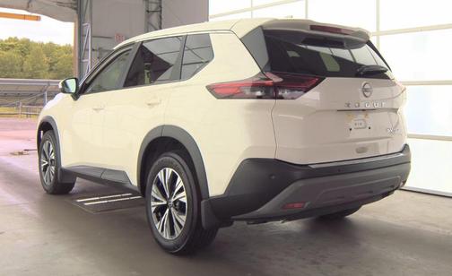 Pearl White Tricoat 2023 Nissan Rogue SV