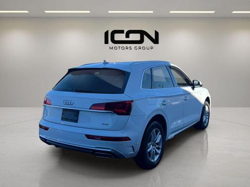 Glacier White Metallic 2022 Audi Q5 45 S line Premium